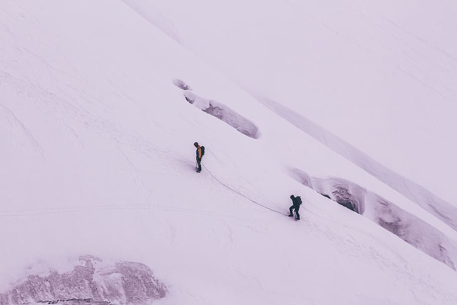 snow, mountain, cold temperature, winter, real people, lifestyles HD wallpaper