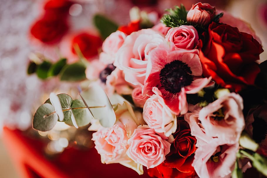 Romantic Valentine’s Day bouquets, flowers, roses, love, romance