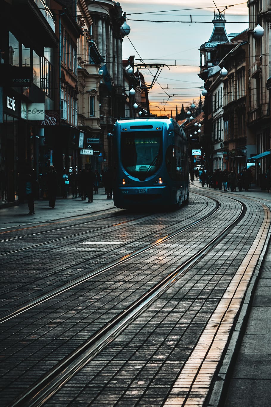 gray tram outdoor during daytime, transportation, vehicle, cable car HD wallpaper