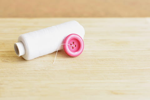 button, sew, yarn, pink button, white yarn, thread, sewing HD wallpaper
