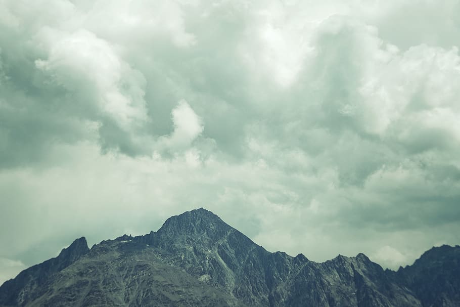 georgia, stepantsminda, storm, mountain, peak, cliff, clouds HD wallpaper