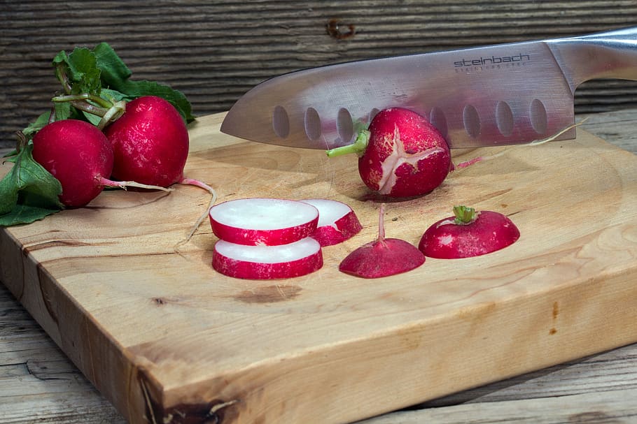 Sliced Radish on Brown Wooden Chopping Board, close-up, cut, delicious HD wallpaper
