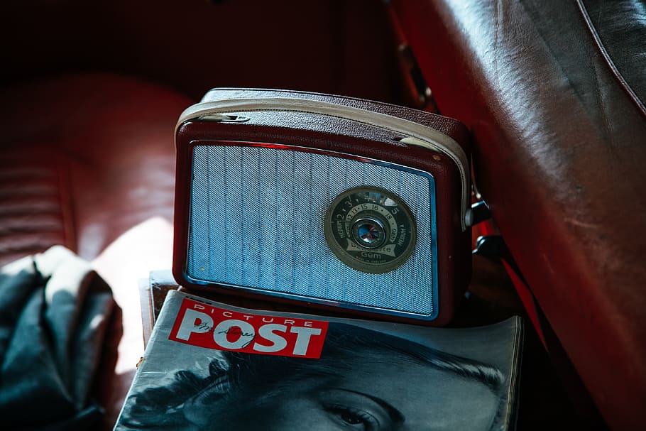 Gray and Brown Camera Beside Picture Post Magazine, Analogue, HD wallpaper