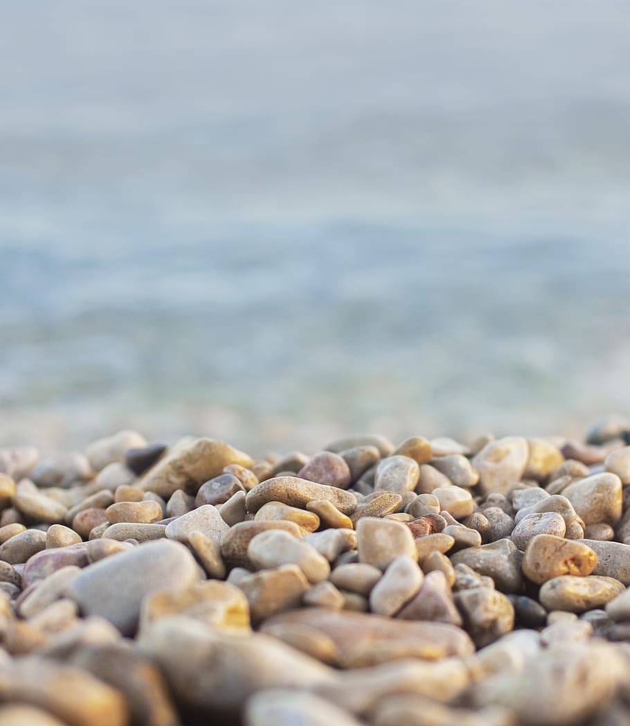 blue, soft, stone, beach, sea, pebble, water, rock, selective focus HD wallpaper