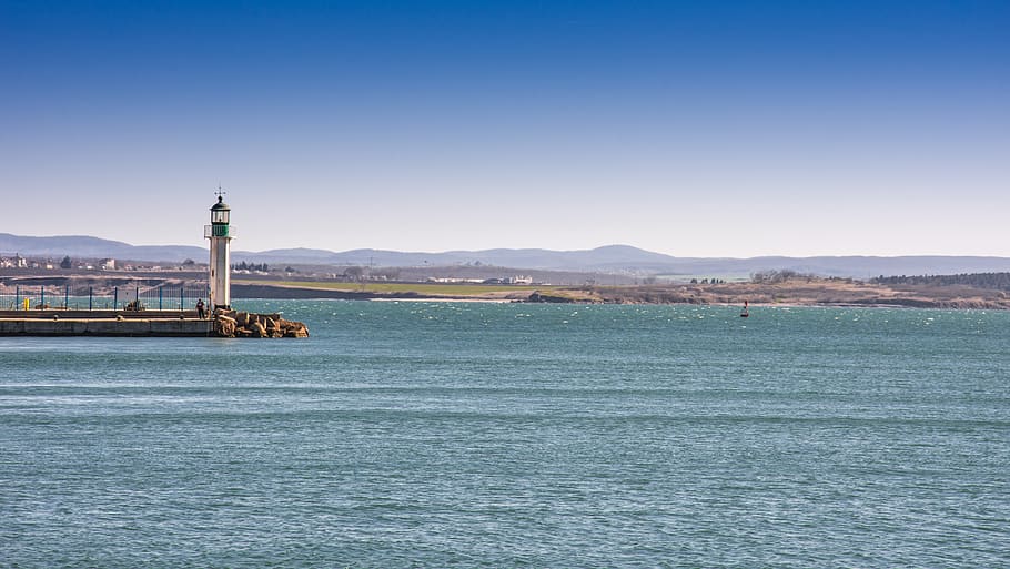 White Lighthouse Near Body of Water, bay, beach, beacon, boat, HD wallpaper
