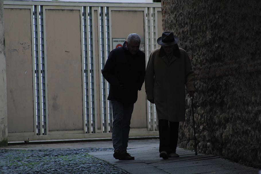 vicenza, real people, men, two people, full length, rear view HD wallpaper