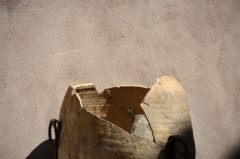 wall, texture, urn, broken urn, wall - building feature, day HD wallpaper