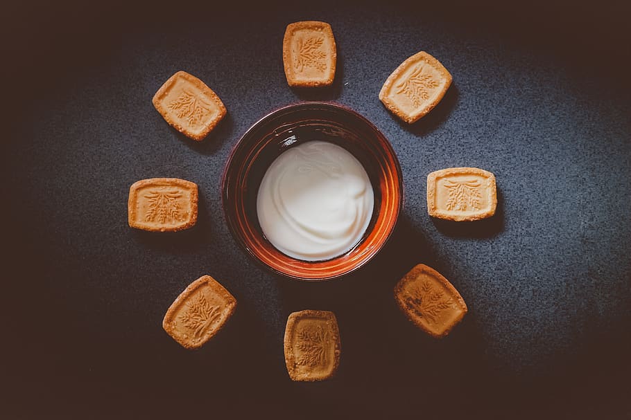 White Sauce on Bowl With Biscuits on Side, cup, dark, delicious HD wallpaper