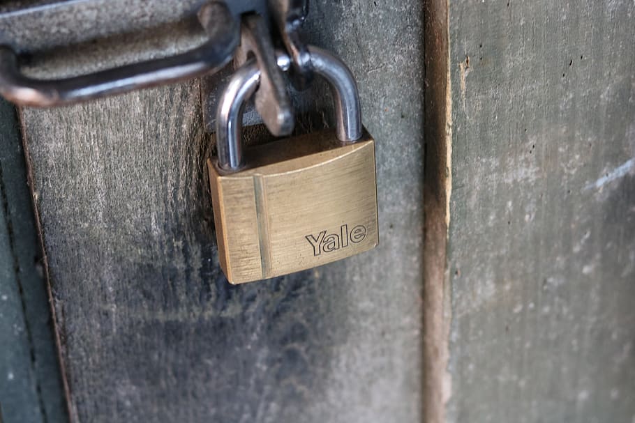 lock, closed, handle, padlock, wood, metal, safety, security HD wallpaper