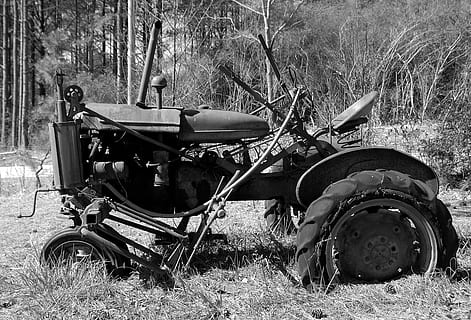 rustic tractor, abandoned, antique, rusty, old, grunge, farm equipment HD wallpaper