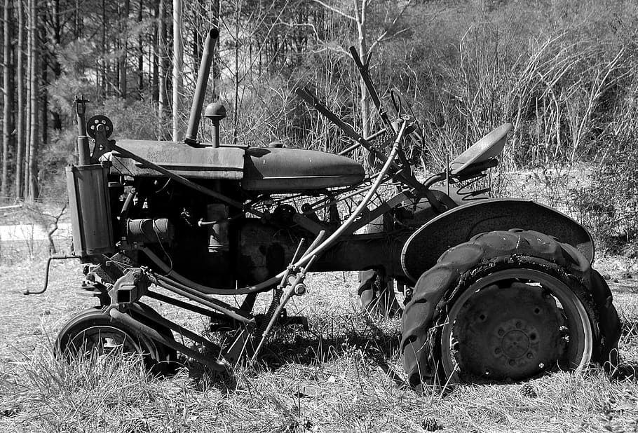 rustic tractor, abandoned, antique, rusty, old, grunge, farm equipment HD wallpaper