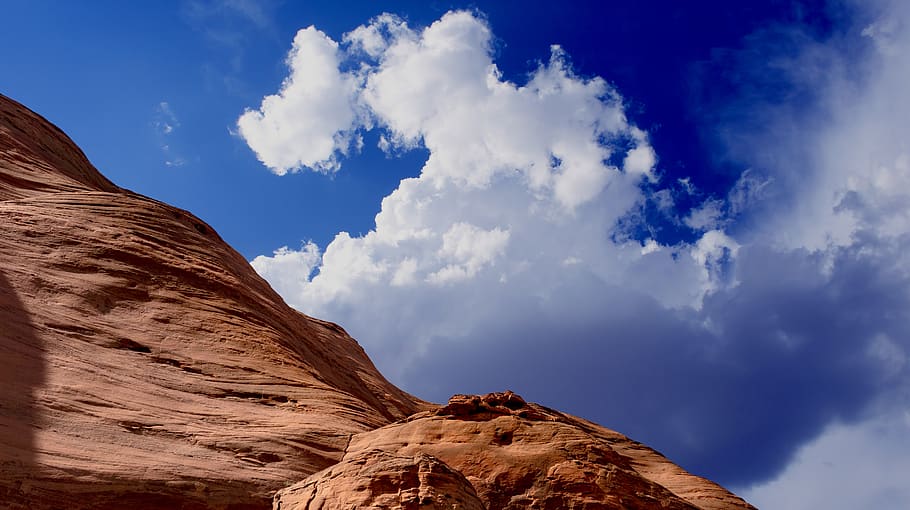 brown mountain under white sky, nature, outdoors, mesa, landscape HD wallpaper