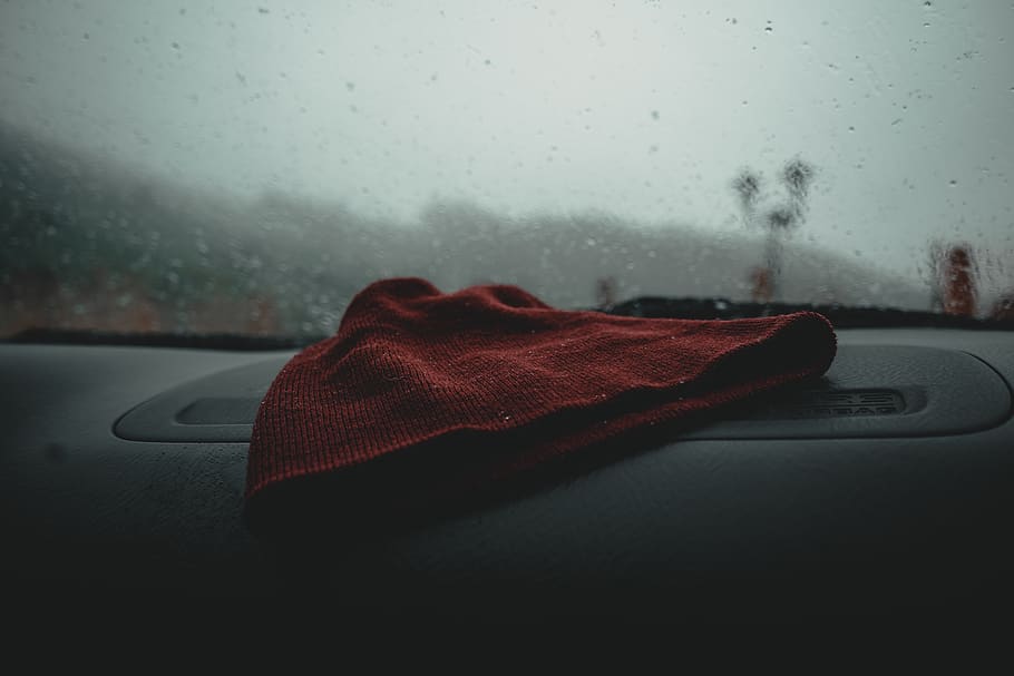 Hat on Car Dashboard, blur, car interior, mode of transportation HD wallpaper