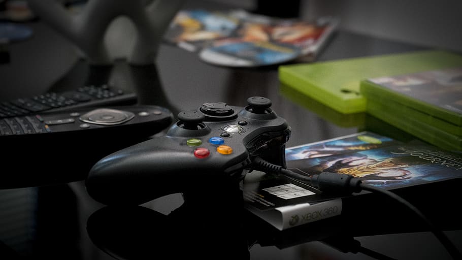black Microsoft Xbox 360 controller, indoors, technology, no people HD wallpaper