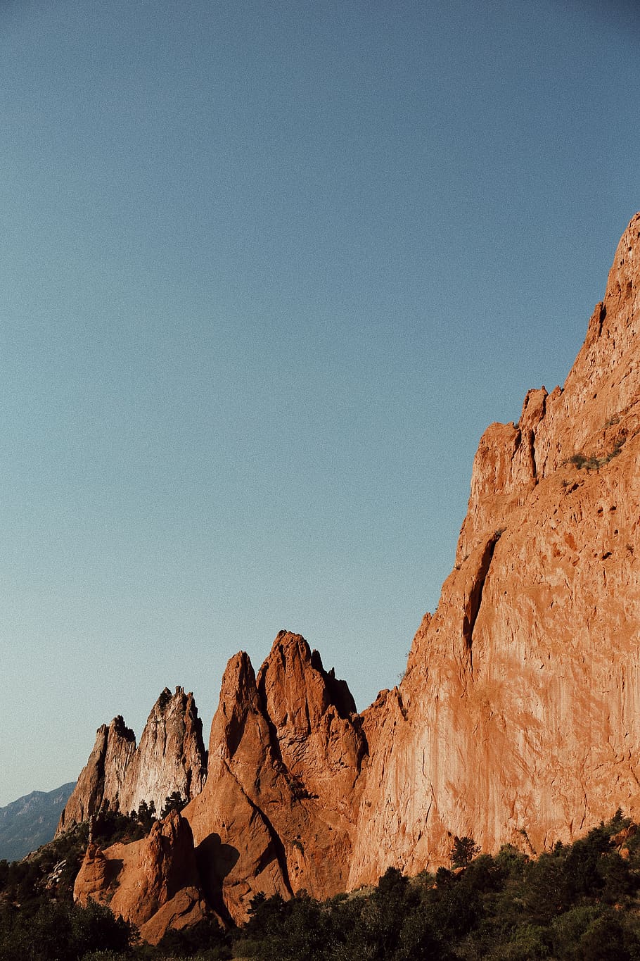 brown mountain under blue sky, rock, rock - object, beauty in nature HD wallpaper