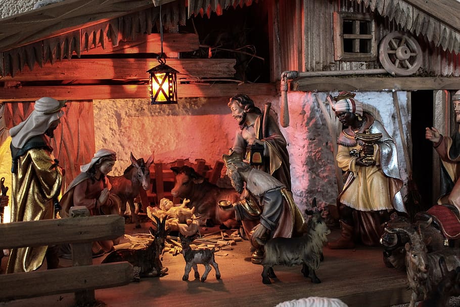 old, town, presentation, object, fig, figure, real people, group of people HD wallpaper