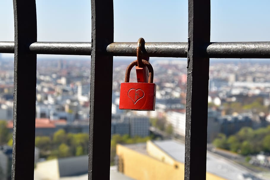lock, germany, berlin, kollhoff-tower, rust, fence, symbol HD wallpaper