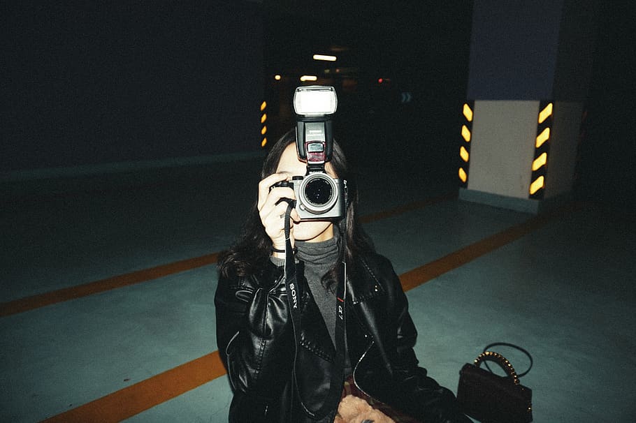 woman using DSLR camera, human, person, electronics, photographer HD wallpaper