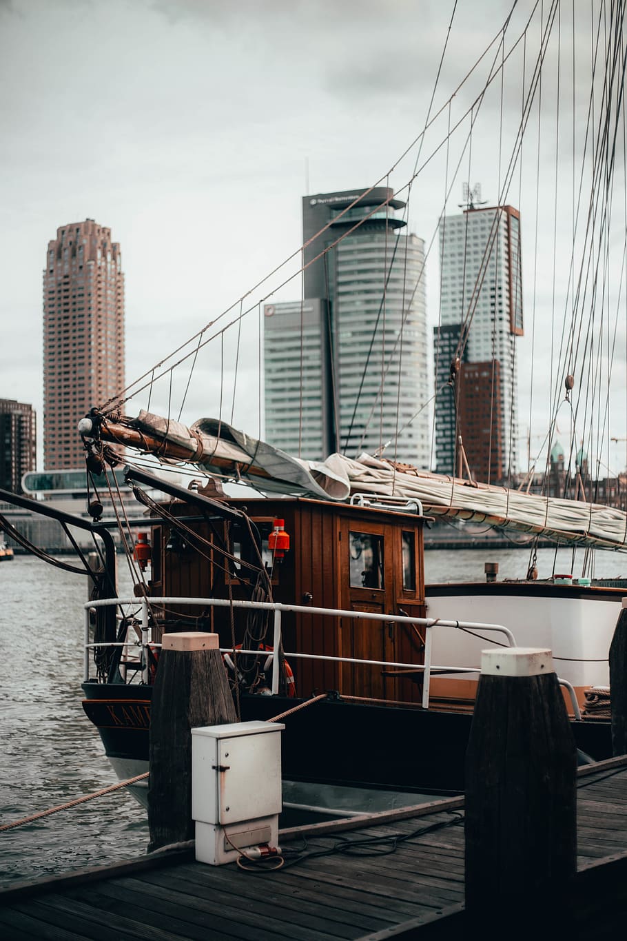 brown boat on dock, architecture, building exterior, built structure HD wallpaper