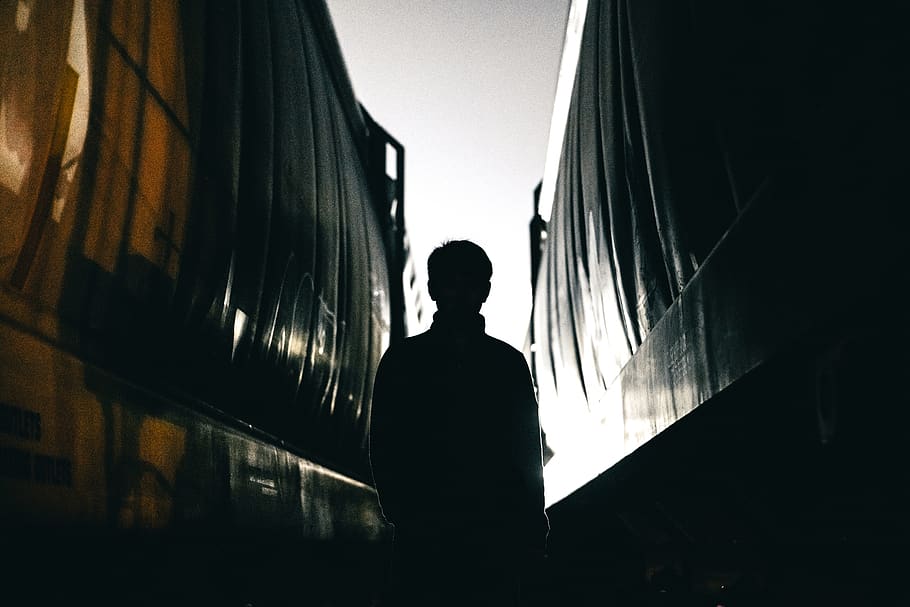 dark, people, man, guy, millenials, travel, outdoor, one person HD wallpaper