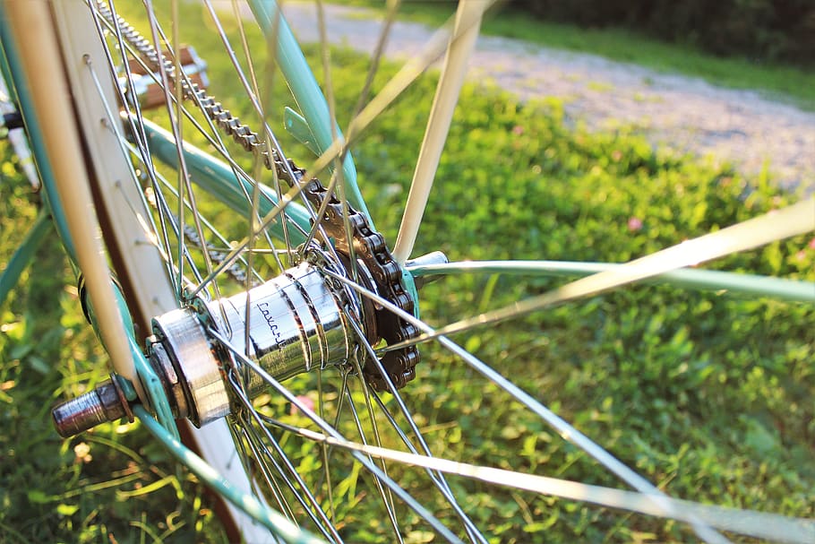 Close-Up Photo of Bicycle Chain, blur, chrome, focus, hub, metallic HD wallpaper