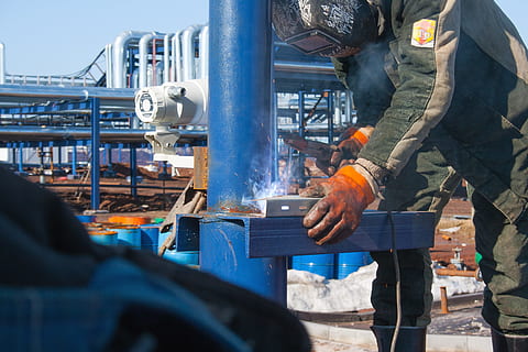welder, craftsman, erecting, technical, steel, spark, welded HD wallpaper