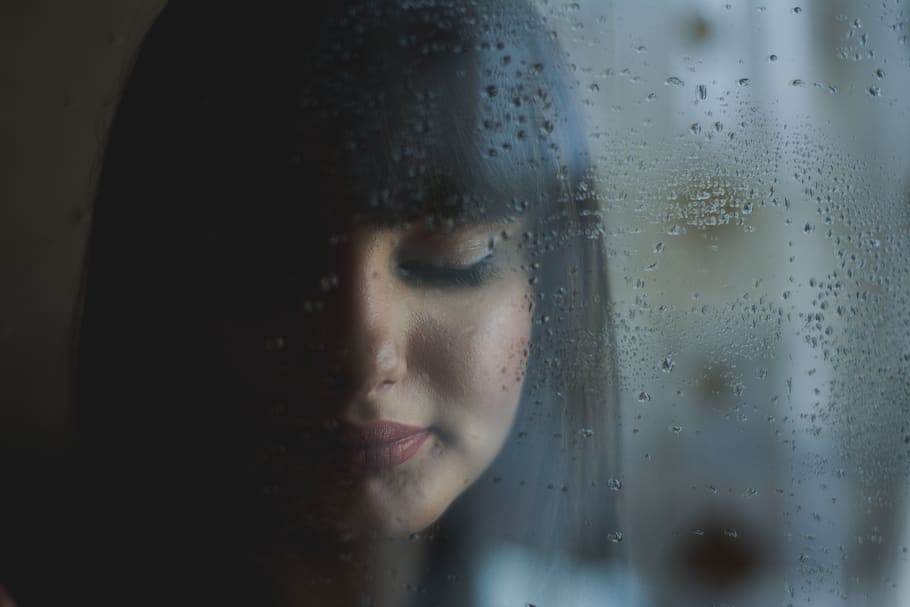 Woman in Black Hair, blur, bubble, close-up, dark, droplets, focus HD wallpaper