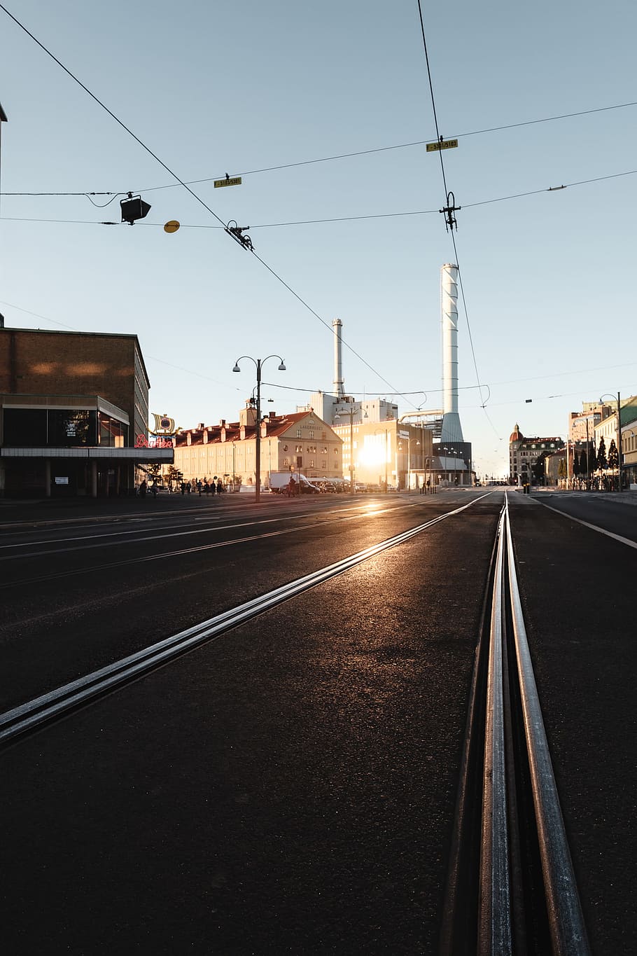 gray asphalt road, street, perspective, modern, muted, city, urban HD wallpaper