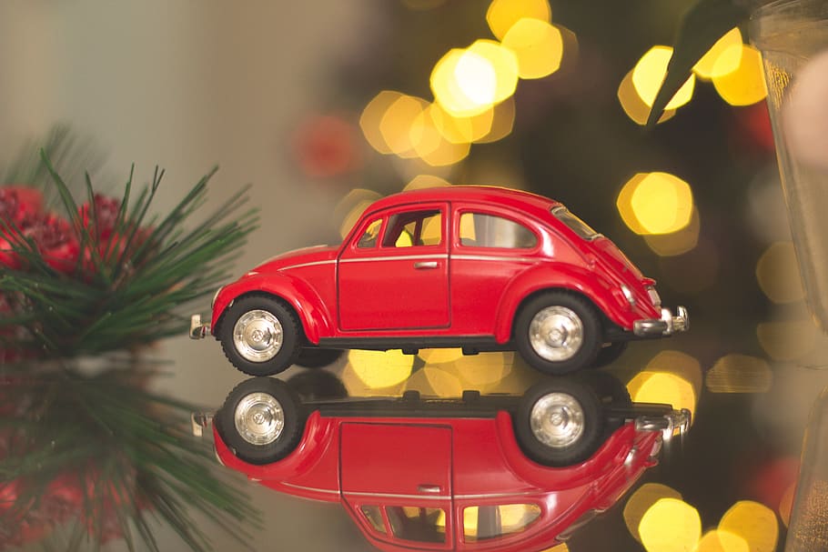 red, vw, car, bokeh, christmas, volkswagen, toys, ball, reflection HD wallpaper