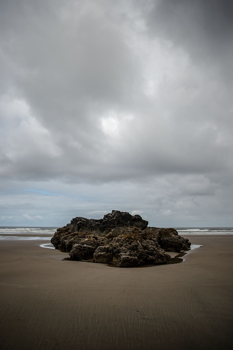 brown rock formation under white clouds, cloud - sky, sea, water HD wallpaper