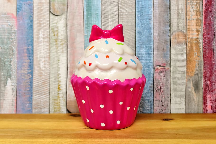 cupcake, ceramic, colorful, funny, loop, decoration, fragile HD wallpaper