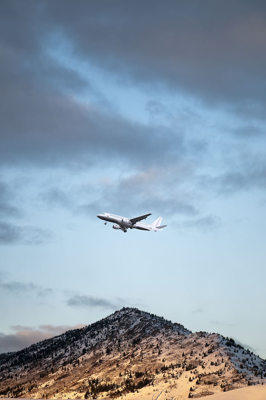 plane, mountain, butte, airport, plane taking off, flying, winter HD wallpaper