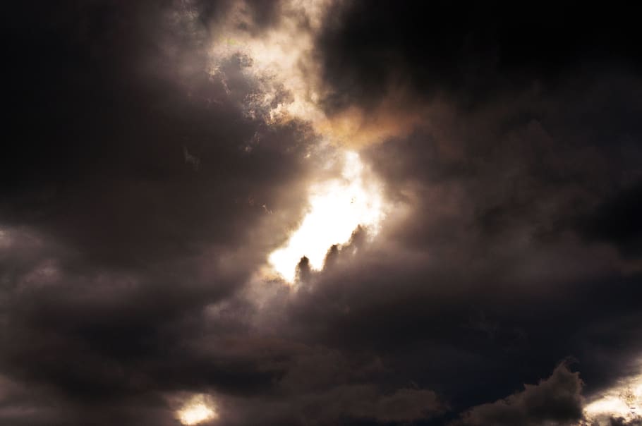 thunderstorm, clouds, sky, black, dark, glow, sun, dramatic HD wallpaper