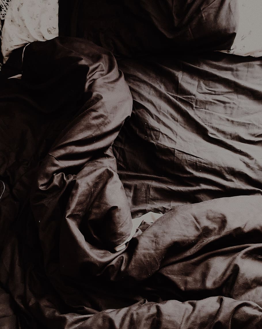 gray textile, human, person, people, blanket, bed, united kingdom HD wallpaper
