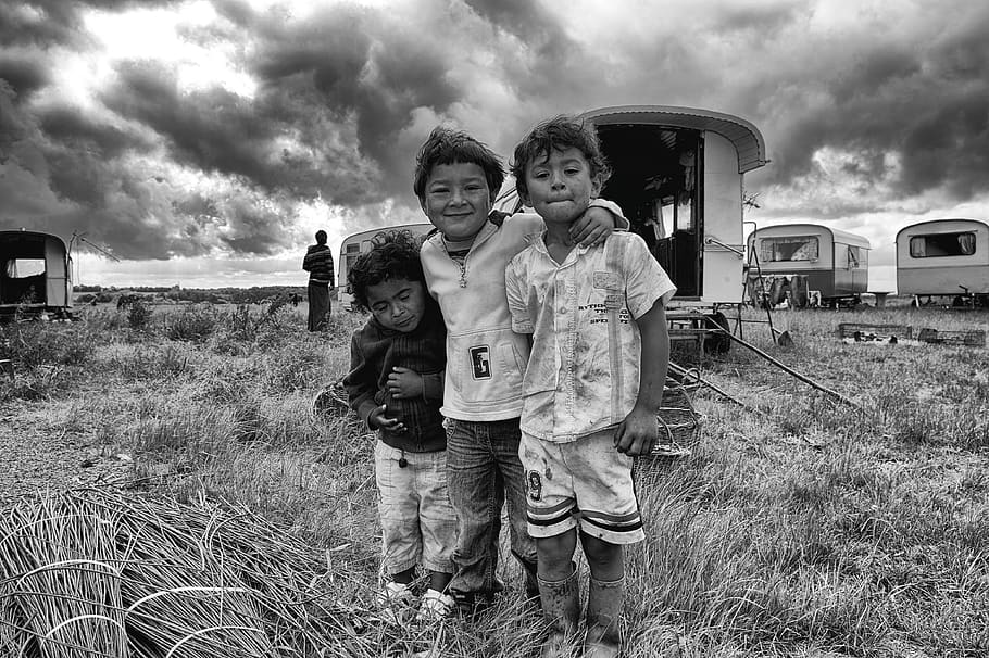 homeless, roms, caravan, documentary, blackandwhite, normandy HD wallpaper