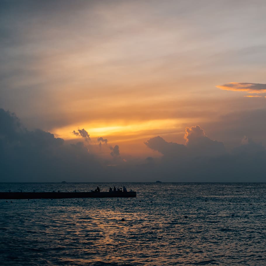 Body Of Water During Golden Hour, backlit, dawn, mexico, ocean HD wallpaper