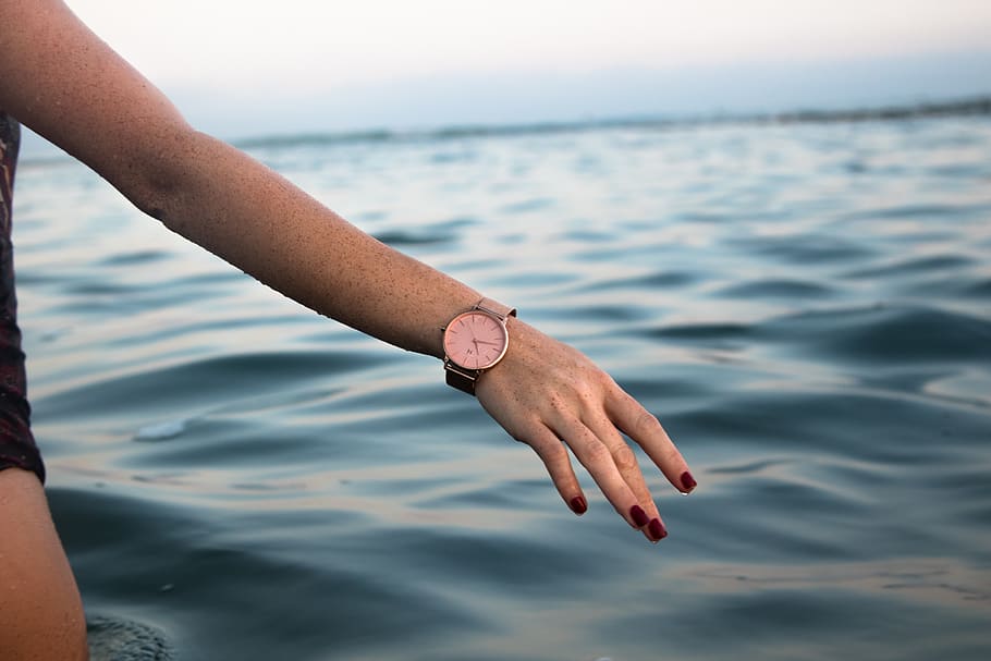 round silver-colored analog watch, human body part, one person HD wallpaper