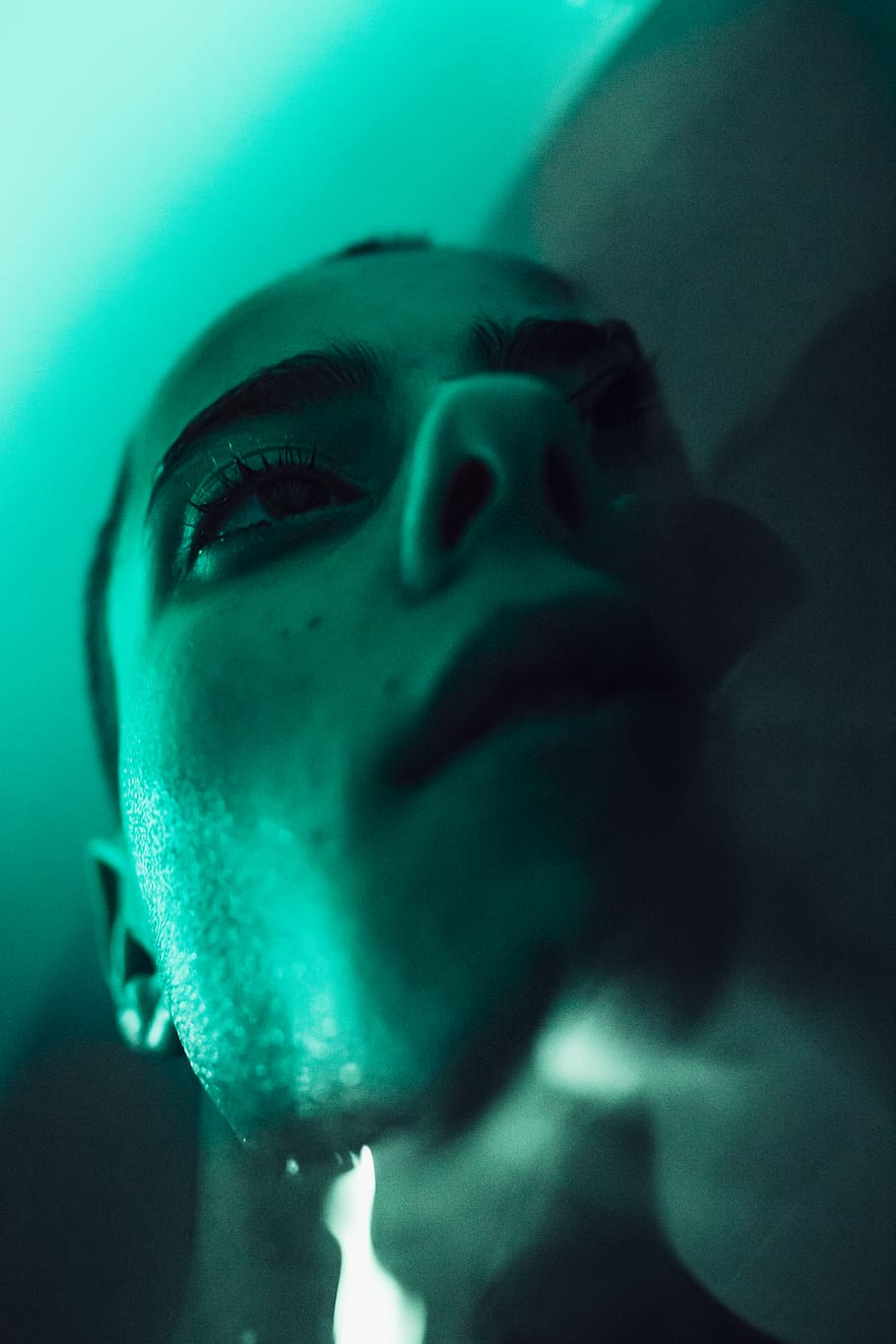 blue, shape, water, portrait, self, one person, headshot, human body part HD wallpaper