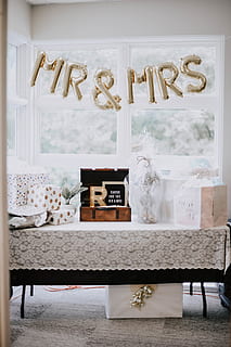 wedding couple table decoration, home decor, furniture, cushion HD wallpaper