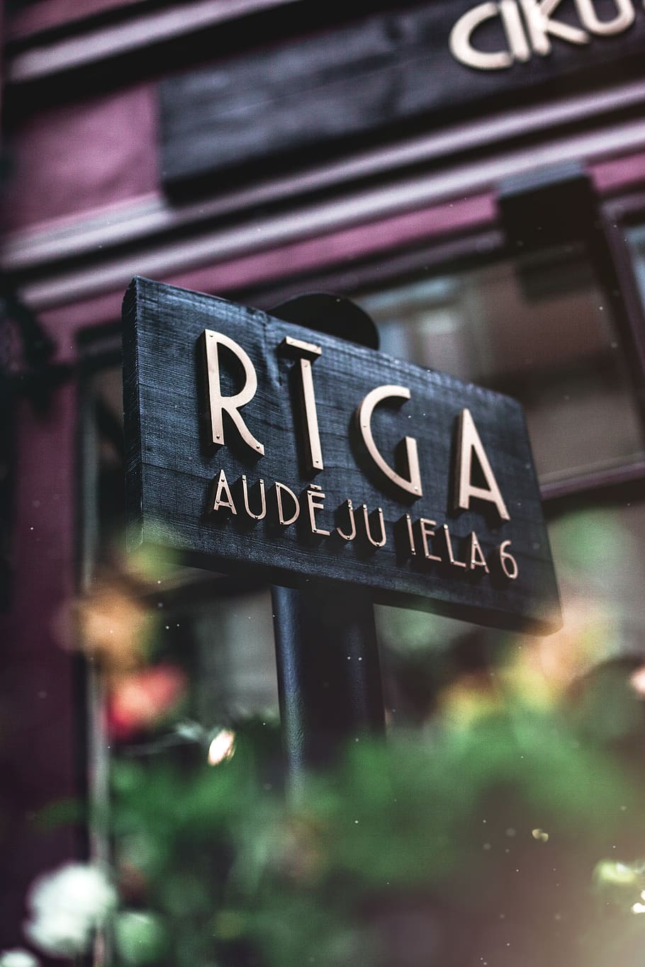 Black Signage in Shallow Focus Photography, blur, commerce, communication HD wallpaper