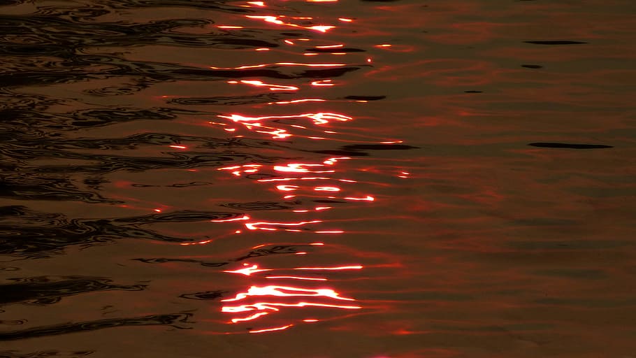body of water during nighttime, ripple, surface, sunset, sunlight HD wallpaper