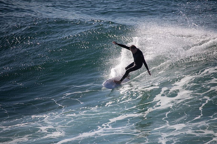 surfer, surfing, man, sea, water, wave, ocean, spray, motion HD wallpaper