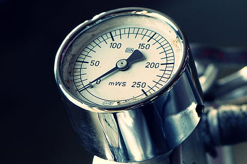 Pressure Gauge Old, various, factory, industrial, machine, mechanic HD wallpaper