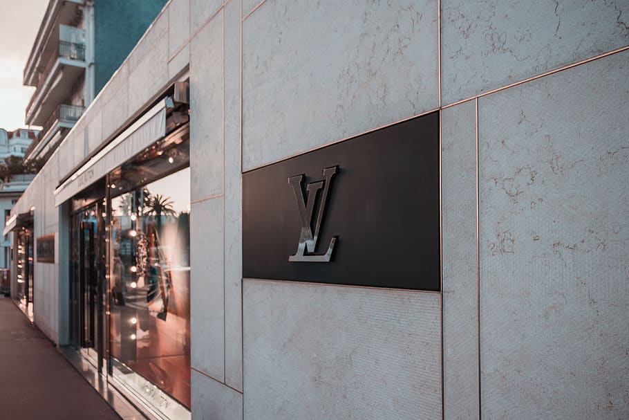 Louis Vuitton signage, architecture, building exterior, built structure