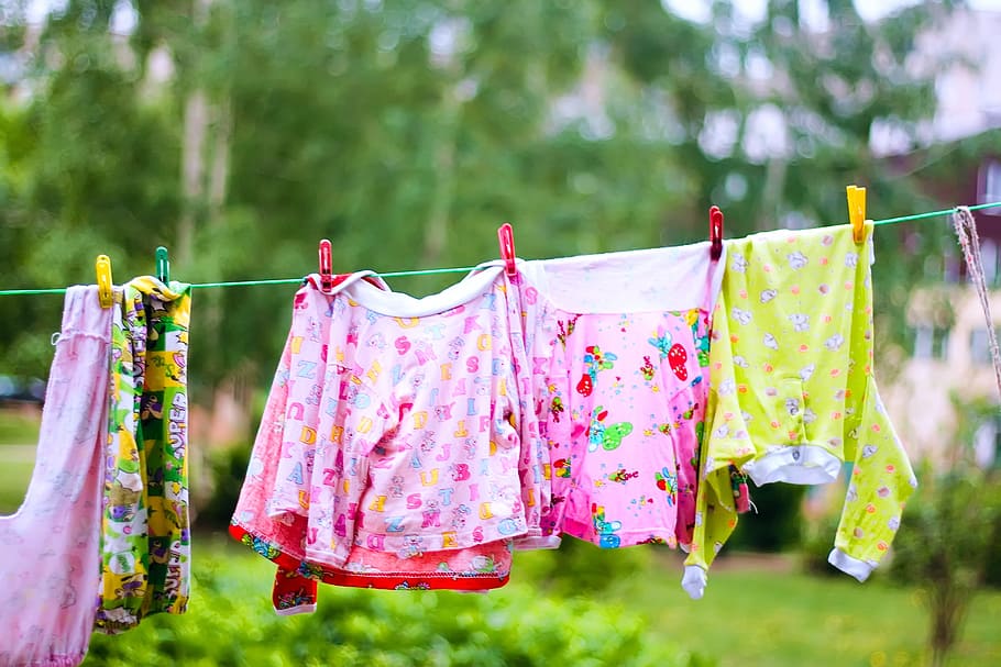Clothes, rope, green, hanging, dry, childrens, clothing, clothesline HD wallpaper