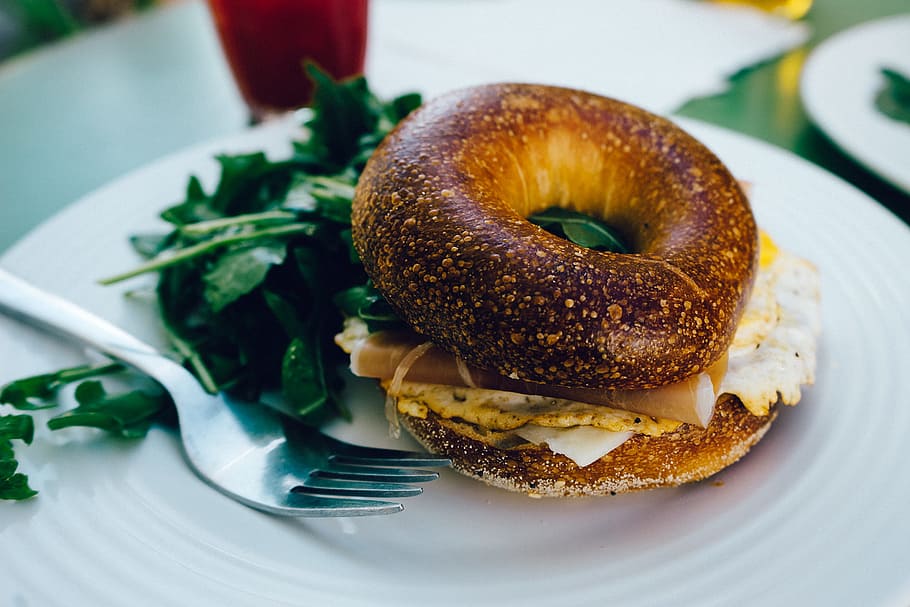 breakfast, bagel, eggs, plate, food, food and drink, ready-to-eat HD wallpaper