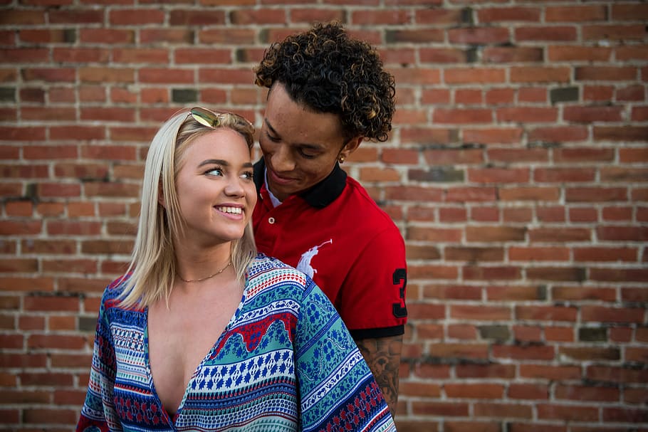 Photography of Woman in Front of Man in Red Polo Shirt, affection HD wallpaper