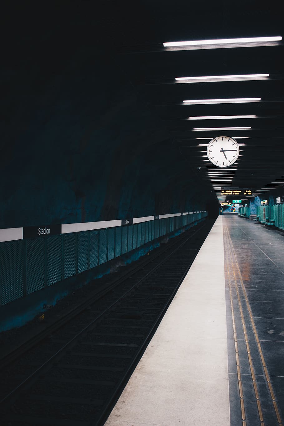 Photo of Empty Train Station Platform, subway station, train track HD wallpaper