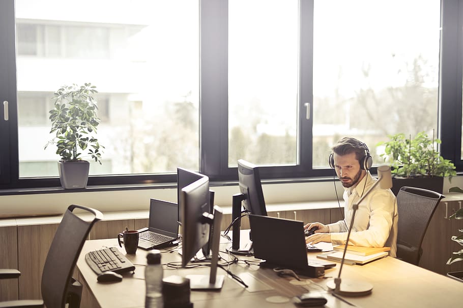 Man With Headphones Facing Computer Monitor, adult, businessman, HD wallpaper