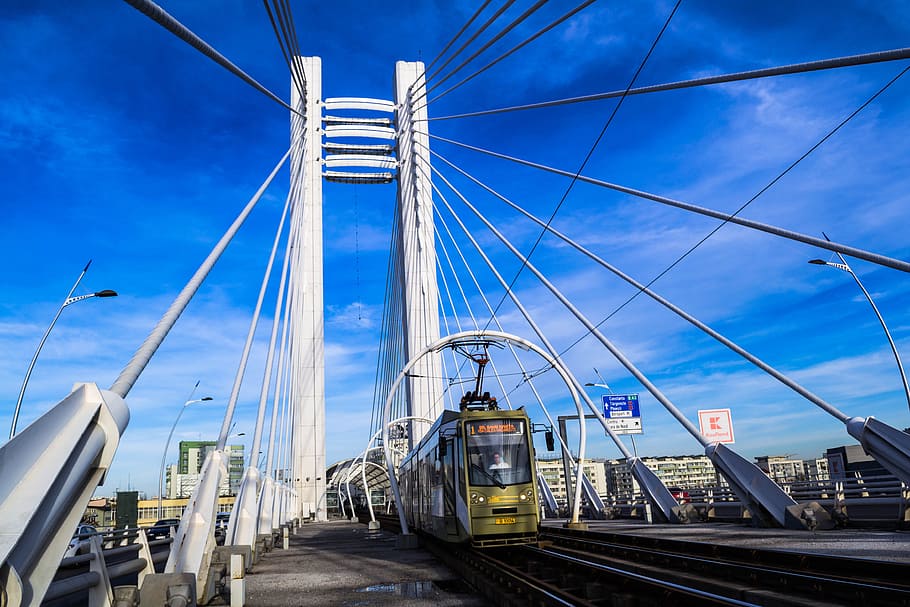 Bridge With Train Under Blue Sky, arch bridge, architecture, bucharest, HD wallpaper